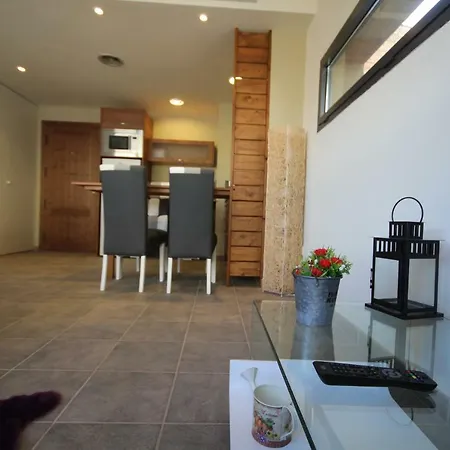 Romantic Loft Apartment Salas de Pallas